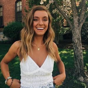 Meet your Posher, Isabel